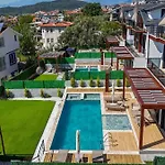 4 Zela In Front Of Oeluedeniz Hisar *