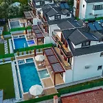4 Zela In Front Of Oeluedeniz Hisar Fethiye
