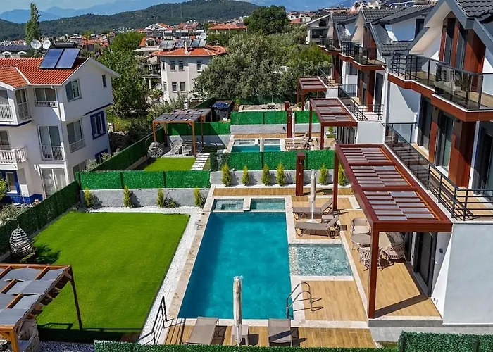 4 Zela In Front Of ölüdeniz Hisar *