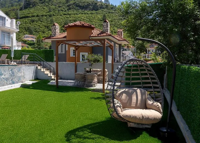 4 Zela In Front Of ölüdeniz Hisar *